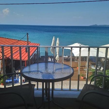 Diolkos Apartement Nea Roda Esterno foto