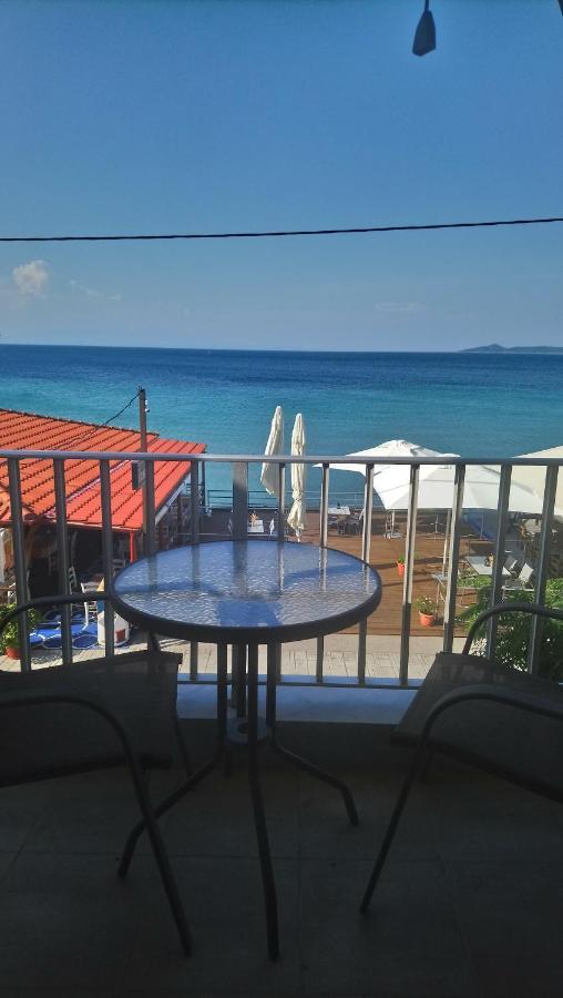 Diolkos Apartement Nea Roda Esterno foto