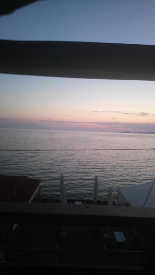 Diolkos Apartement Nea Roda Esterno foto