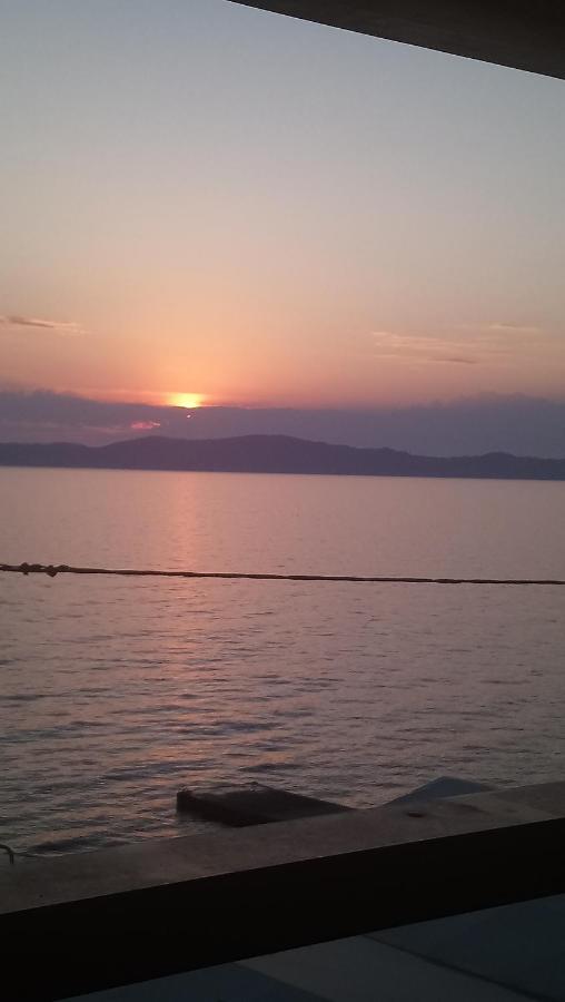 Diolkos Apartement Nea Roda Esterno foto