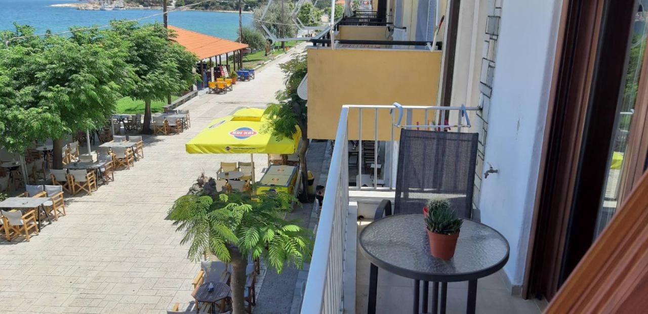 Diolkos Apartement Nea Roda Esterno foto