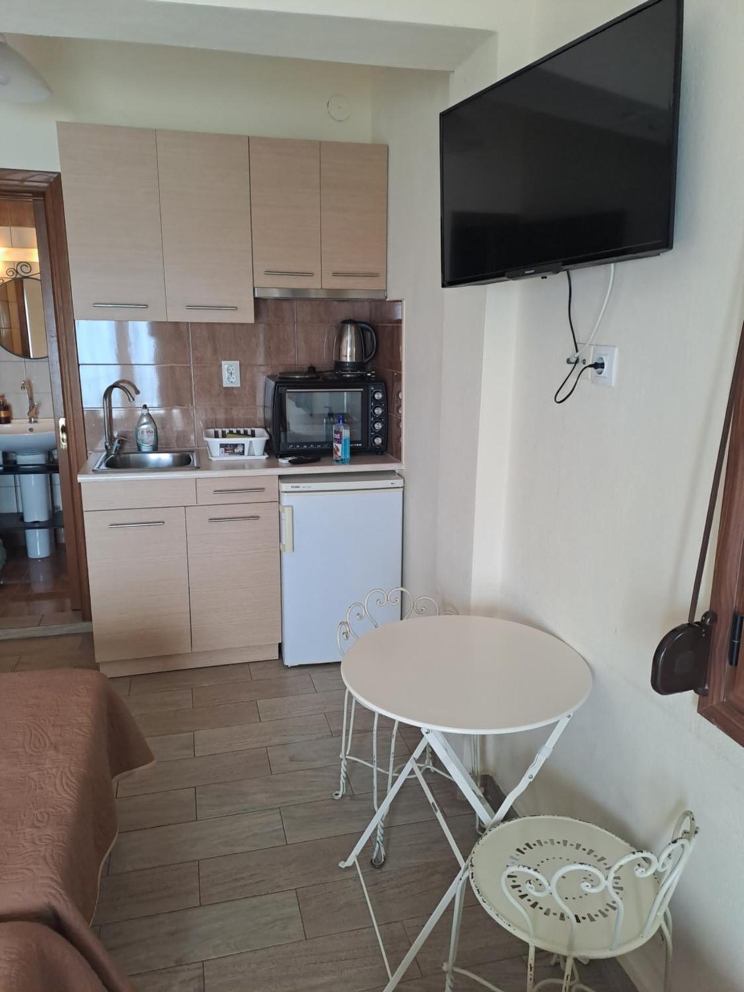 Diolkos Apartement Nea Roda Esterno foto