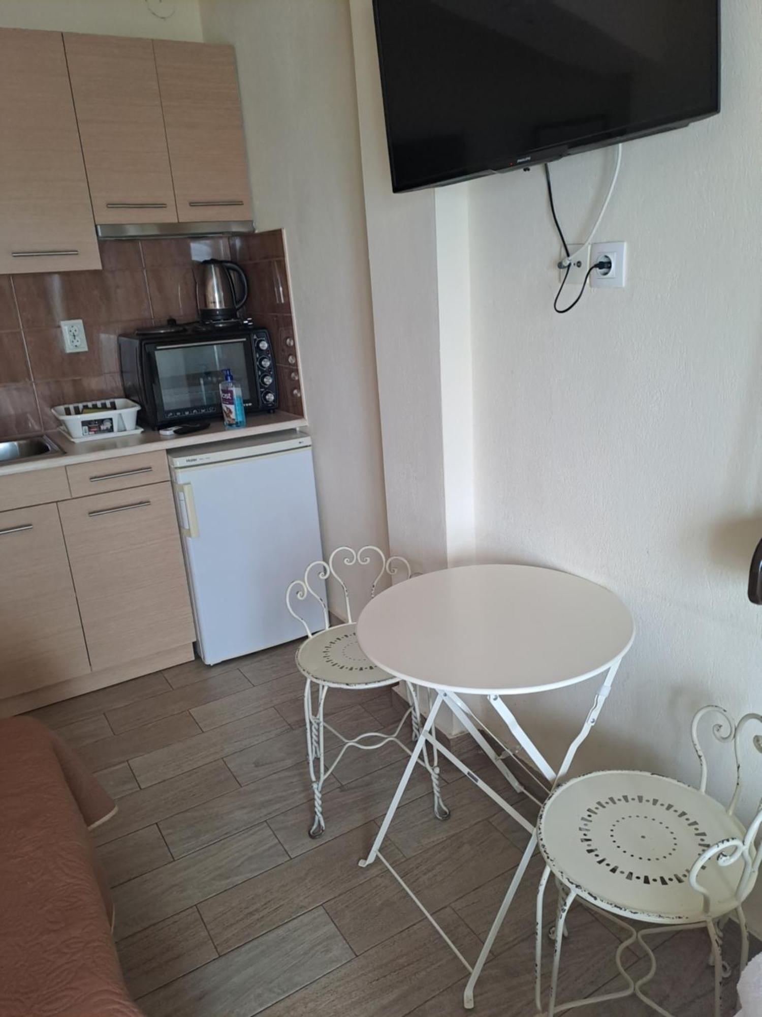 Diolkos Apartement Nea Roda Esterno foto