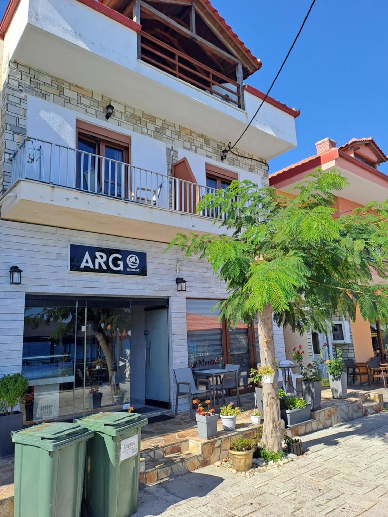 Diolkos Apartement Nea Roda Esterno foto