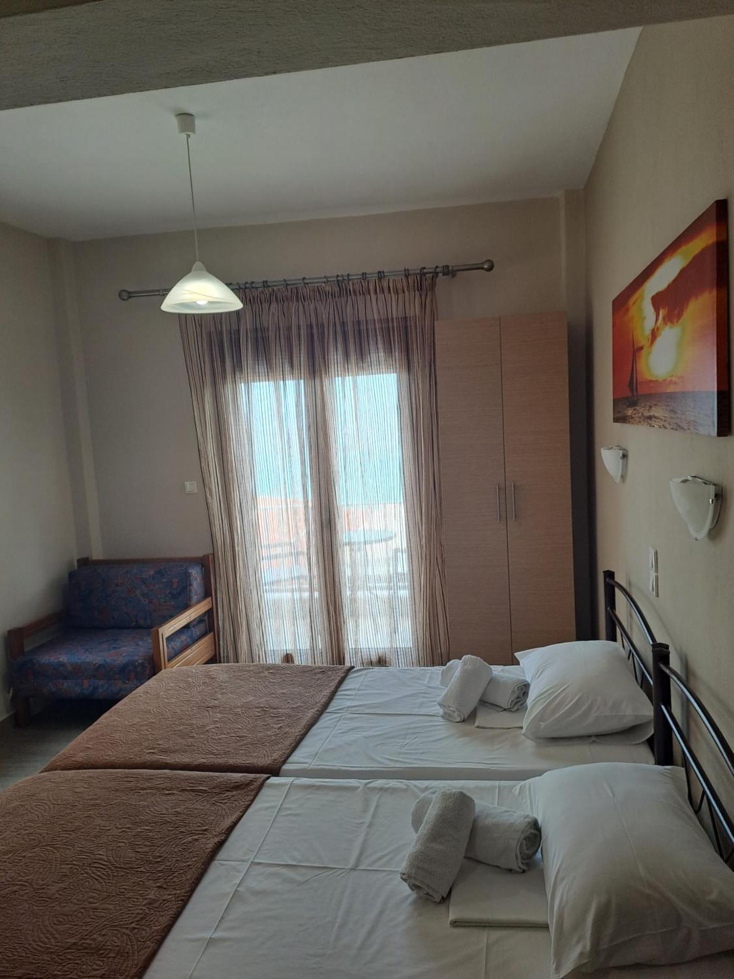 Diolkos Apartement Nea Roda Esterno foto