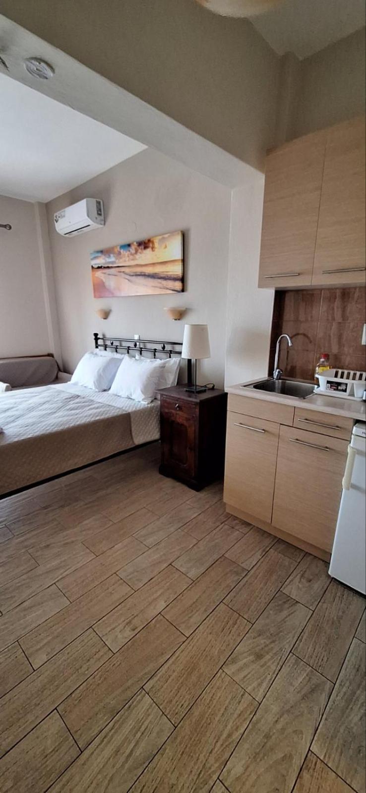 Diolkos Apartement Nea Roda Camera foto