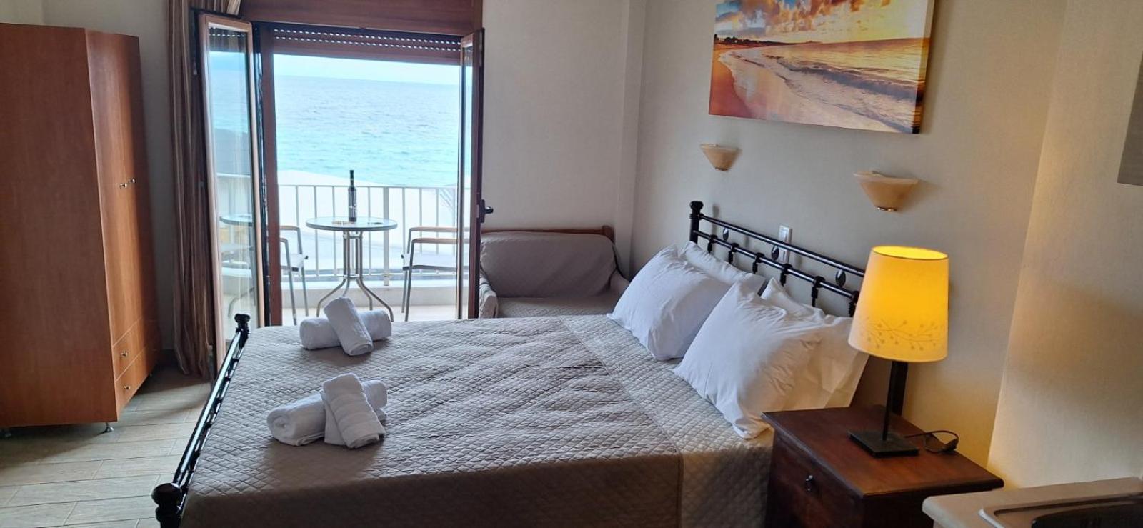 Diolkos Apartement Nea Roda Camera foto